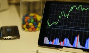 Daños y perjuicios por indebido asesoramiento financiero. Materialización del daño y cuantificación