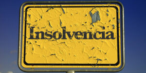 ¿Puede una familia o autónomo dejar de pagar las deudas que debe en un concurso de acreedores?